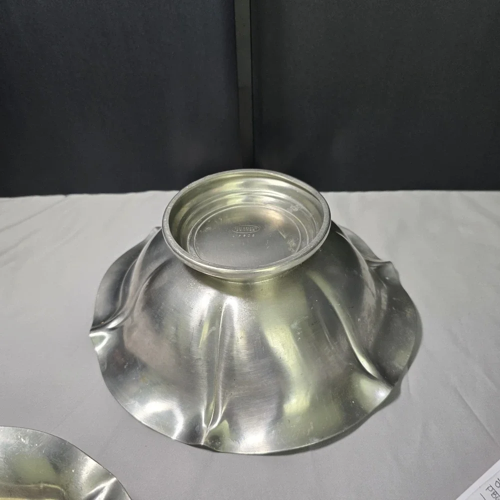 Reed and Barton Pewter Bowl Vintage Country P609 Scalloped Edge